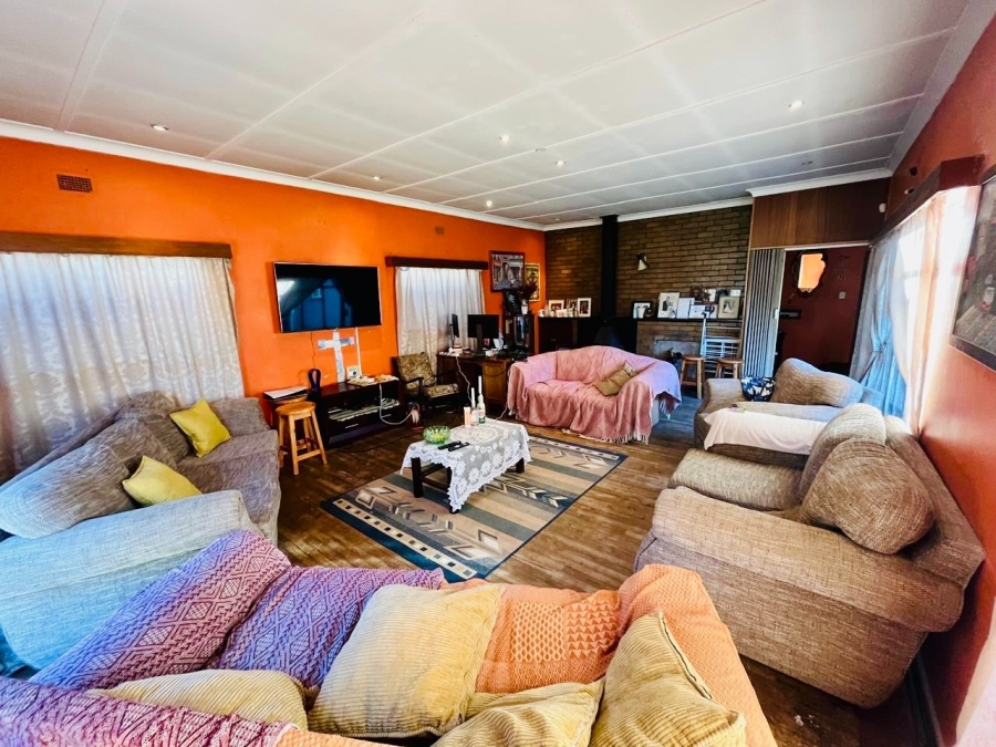 5 Bedroom Property for Sale in Gardeniapark Free State